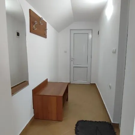 Хотел Алпина Lozenec